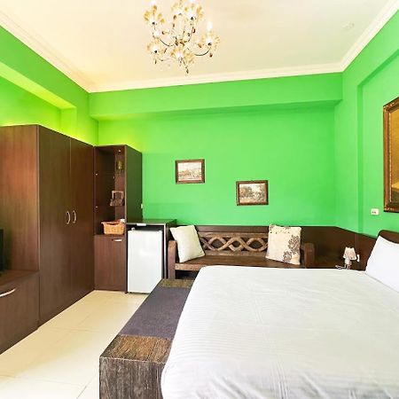 Ho Feng Private Hotel 電梯自助民宿 Ji'an Buitenkant foto