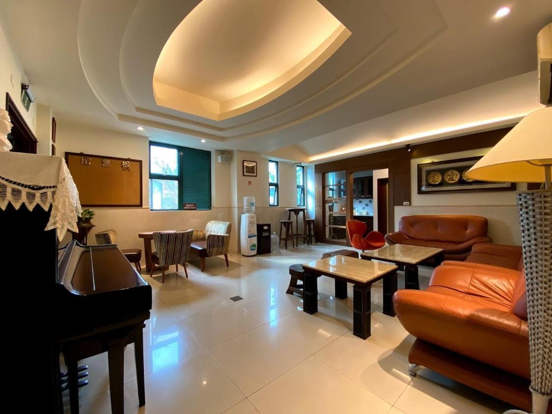 Ho Feng Private Hotel 電梯自助民宿 Ji'an Buitenkant foto